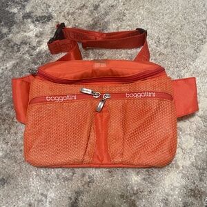 Baggallini orange Fanny pack zip pockets colorful inside womens bag